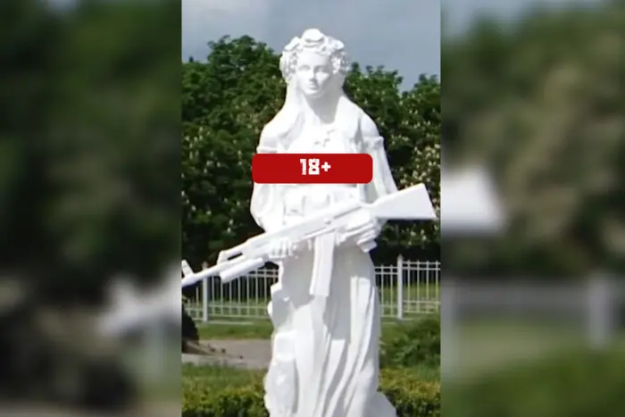 «Naga kobieta z bronią - hańba». W Kremenczyku wybuchł skandal z powodu rzeźby