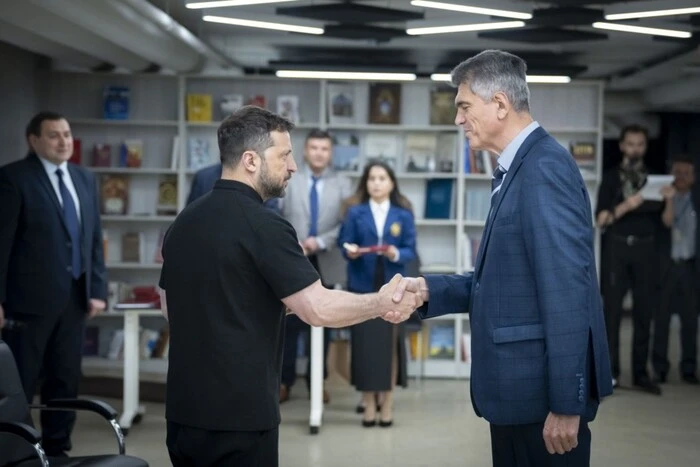 Der Präsident traf sich mit ukrainischen Wissenschaftlern und zeichnete sie aus
