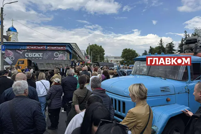 В Хмельницком после протеста отменено богослужение с участием Онфрия
