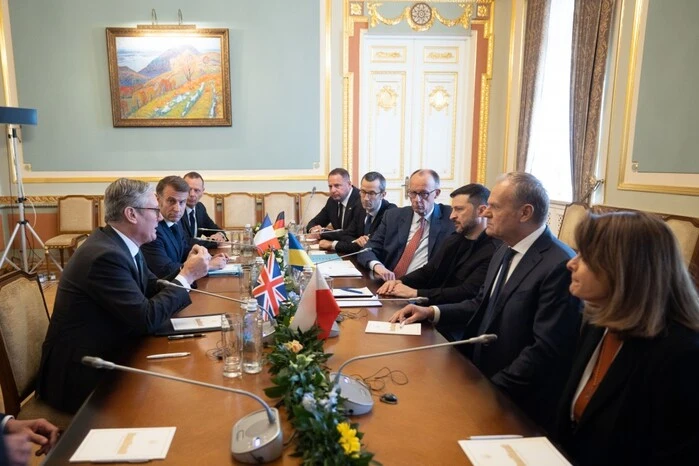 Starmer und Macron haben eine Antwort versprochen, wenn Russland die Waffenruhe ablehnt