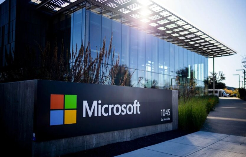Microsoft скоротила сотні робочих місць на фоні мільярдних інвестицій в ШІ