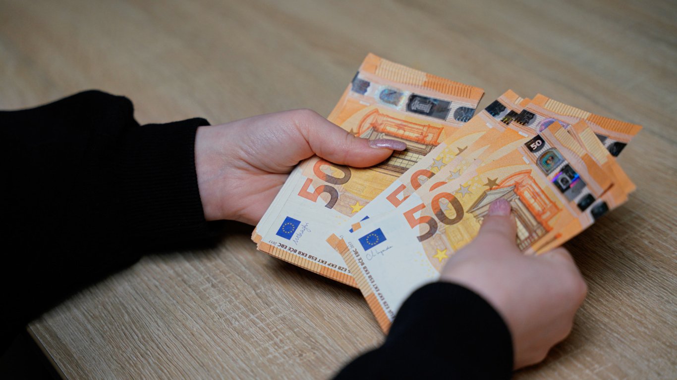 Wyjazd z Ukrainy — u kogo mogą zabrać gotówkę w lipcu 2025