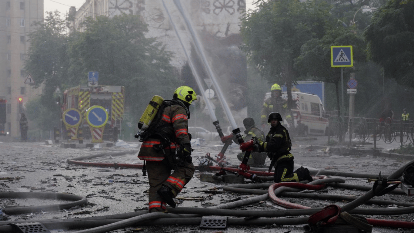 У Києві після атаки по допомогу звернулося іще кілька громадян