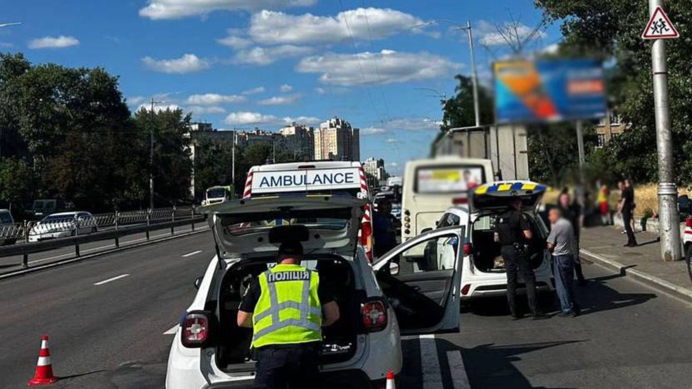 In Kyiv, a bus accident involved more than a dozen people