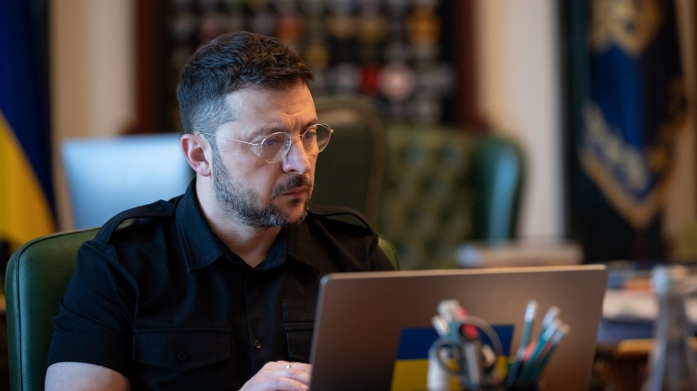 Zeleński po spotkaniu z Umierowem obiecał zmiany w obronności