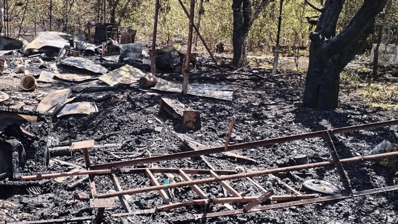 Пожежа на Одещині — горіли закинуті споруди та суха трава