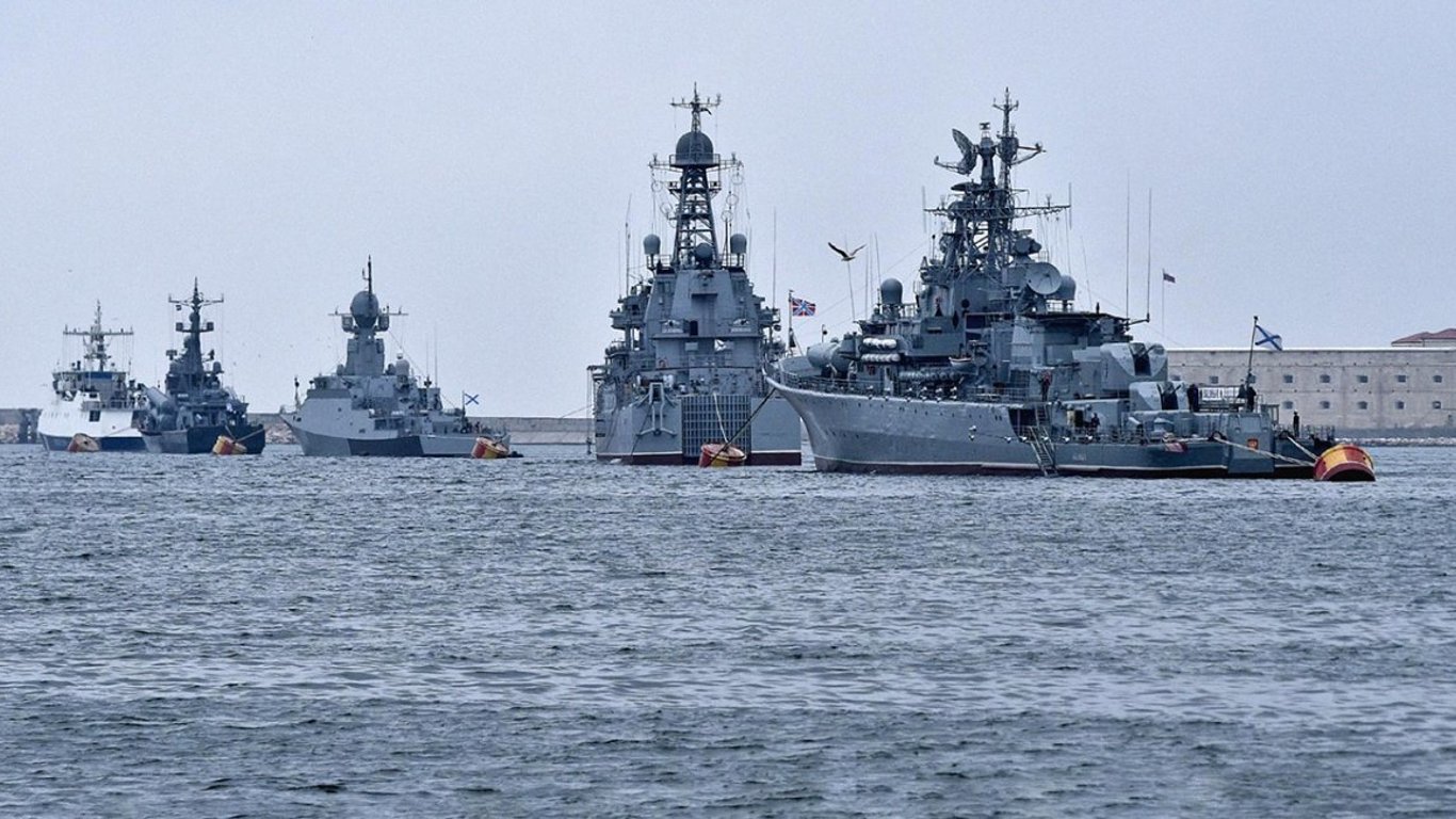 Росіяни бояться виводити свій флот у Чорне море — чого чекати