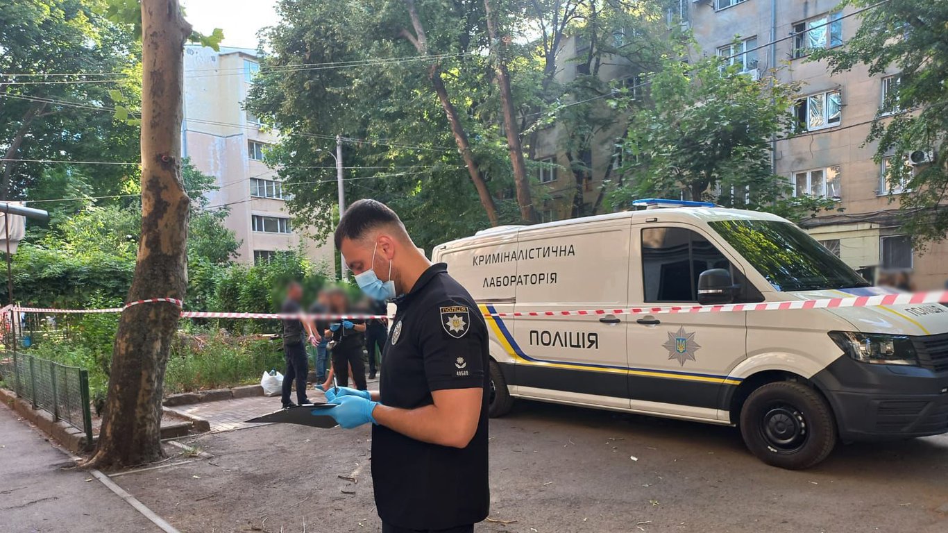 Nach einem Messerangriff auf den Nachbarn — was droht dem Odessa-Bewohner